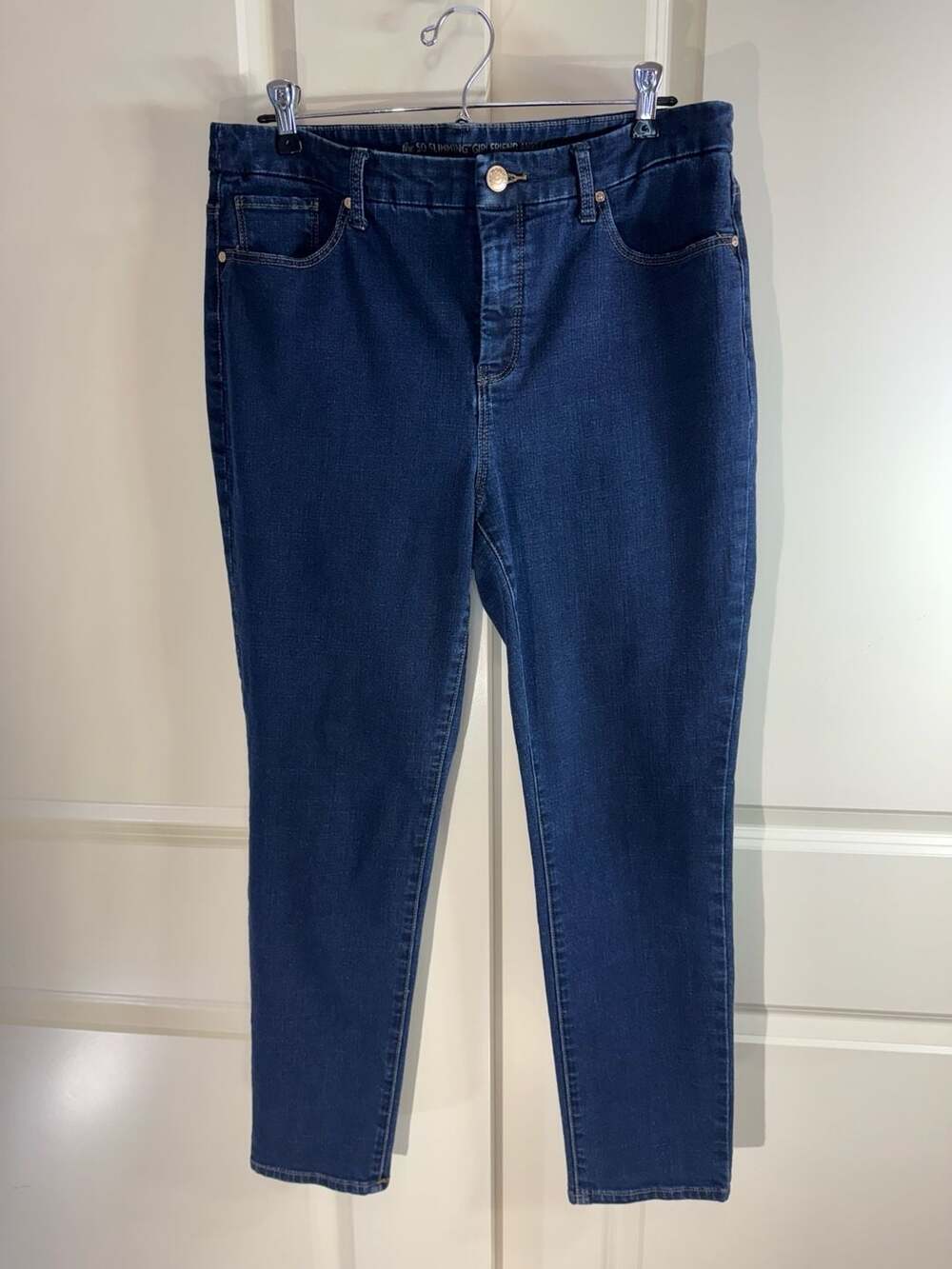 Chico's The So Slimming Girlfriend Ankle Jeans Size 1.5(M-10)